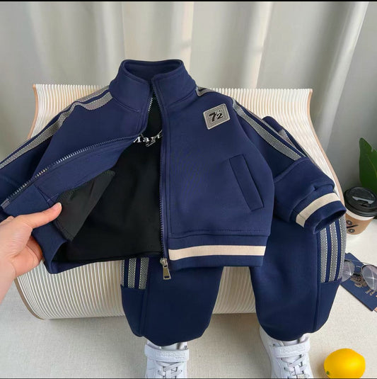 Ensemble Jogging Bébé “Mini Style” – Confort & Look Tendance (12 mois à 2 ans)