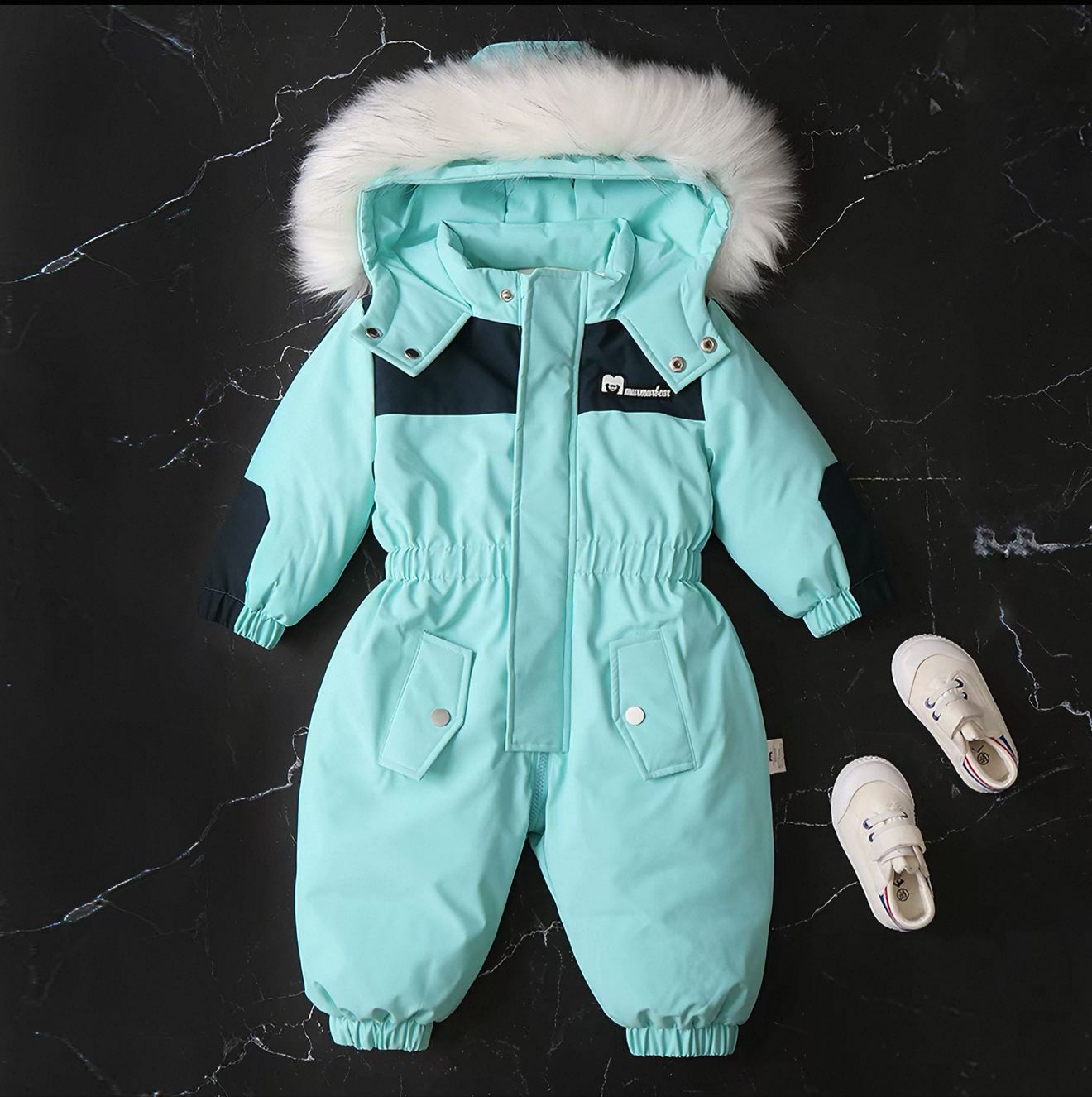 Manteau Bébé “Cocon Chaud” – Protection & Douceur pour l’Hiver (12 à 24 mois)